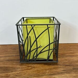 Party lite candle holder